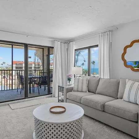 Villa Pointe Santo B37